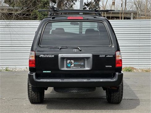 Used 2001 Toyota 4Runner SR5 image 11
