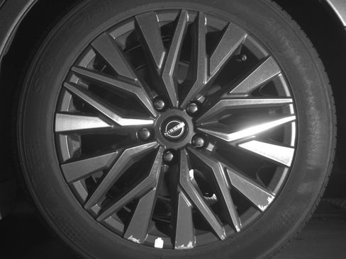 Used 2025 Nissan Altima 2.5 SV FWD image 17
