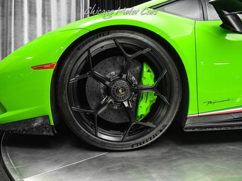Used 2018 Lamborghini Huracan Performante image 46