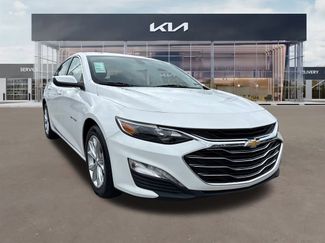 Used 2022 Chevrolet Malibu LT image 1