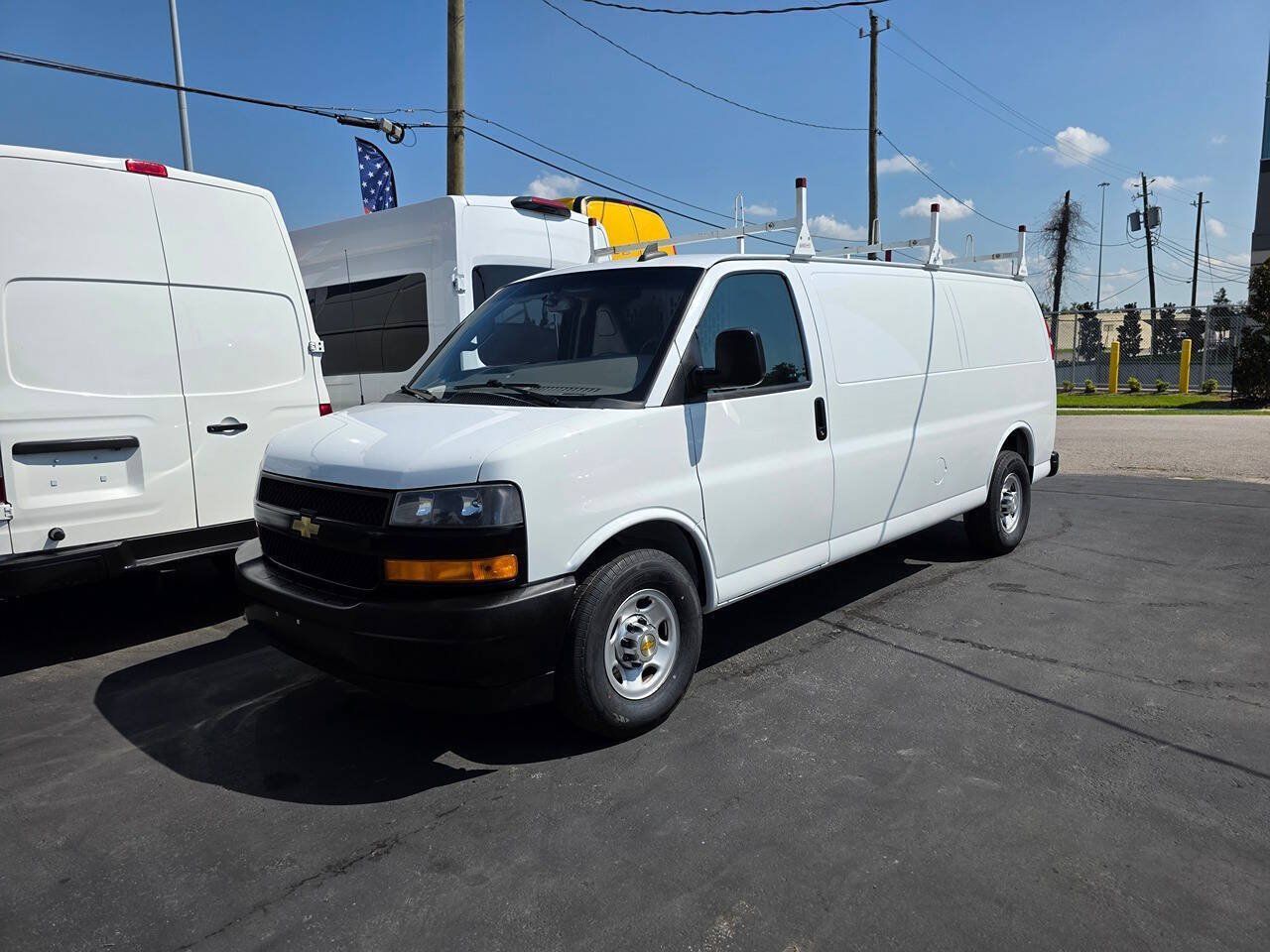 Used 2020 Chevrolet Express 2500 Extended w/ Driver Convenience Package RWD image 27