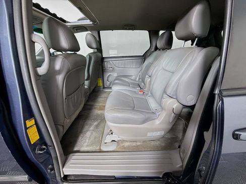 Used 2009 Toyota Sienna XLE Limited AWD/4WD image 22