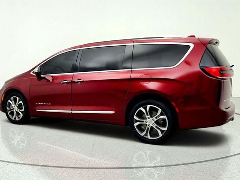 Used 2021 Chrysler Pacifica Pinnacle AWD/4WD image 7