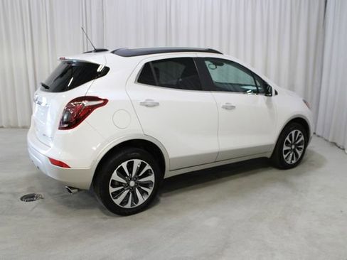 Used 2022 Buick Encore Preferred AWD/4WD image 29