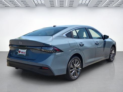 New 2026 Nissan Sentra SL w/ Floor Mat Package FWD image 4