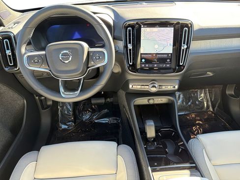 New 2026 Volvo EX40 Plus w/ Climate Package image 8