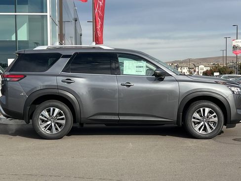 New 2025 Nissan Pathfinder SL w/ Lighting Package (N92) image 3
