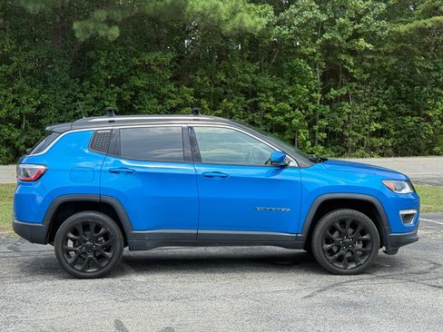 Used 2017 Jeep Compass Limited AWD/4WD image 3