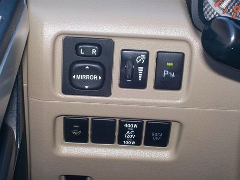 Used 2013 Toyota 4Runner SR5 image 23