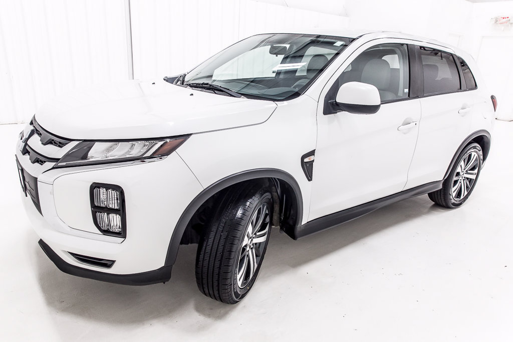 Used 2020 Mitsubishi Outlander Sport ES FWD image 2