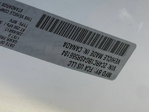 Used 2025 Chrysler Pacifica Select FWD image 5