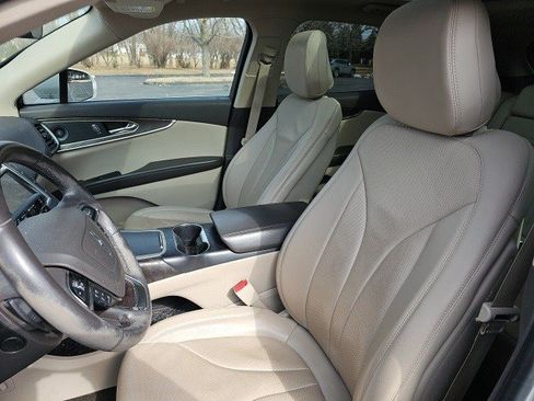 Used 2020 Lincoln Nautilus Reserve w/ Equipment Group 201A image 19