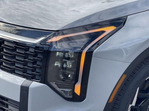 New 2026 Kia Sportage EX FWD image 28