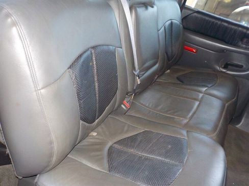 Used 2005 GMC Sierra 3500 SLE w/ Heavy-Duty Power Package image 38