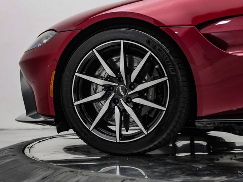 Used 2019 Aston Martin V8 Vantage Coupe RWD image 93