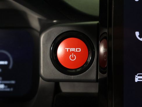 Used 2025 Toyota Tacoma TRD Pro image 43