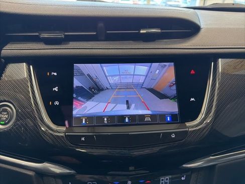 Used 2023 Cadillac XT6 Sport w/ Technology Package image 4