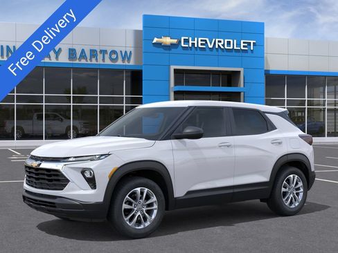 New 2026 Chevrolet TrailBlazer LS w/ LS Convenience Package FWD image 2