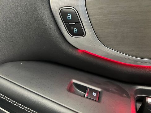 Used 2025 Ford Expedition Platinum image 30