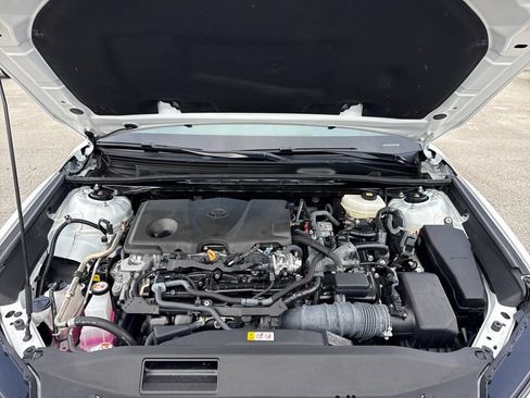 Used 2025 Toyota Camry SE FWD image 27