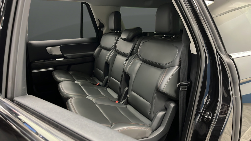 Used 2025 Ford Expedition Max Active AWD/4WD image 24