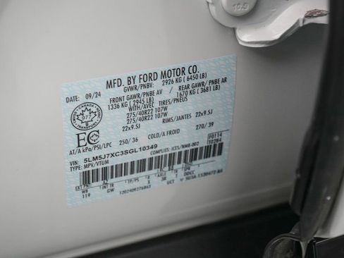 Used 2025 Lincoln Aviator Reserve w/ Jet Appearance Package image 31