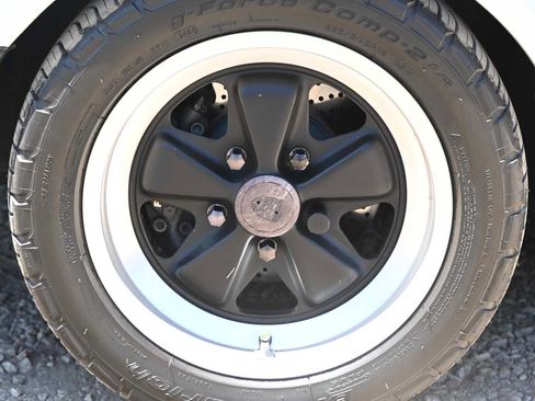 Used 1987 Porsche 911 Carrera RWD image 10