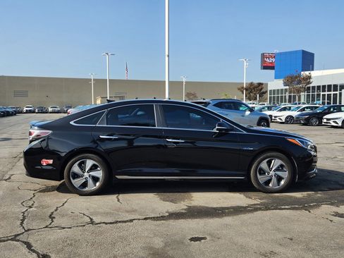 Used 2017 Hyundai Sonata Limited image 8