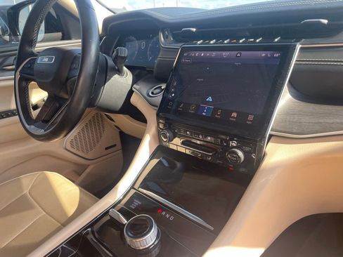 Used 2021 Jeep Grand Cherokee L Limited w/ Luxury Tech Group II AWD/4WD image 29