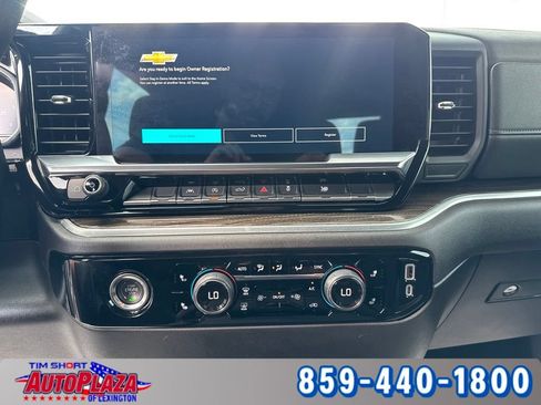 Used 2024 Chevrolet Silverado 1500 LT AWD/4WD image 5