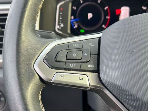 Used 2023 Volkswagen Atlas SE image 21