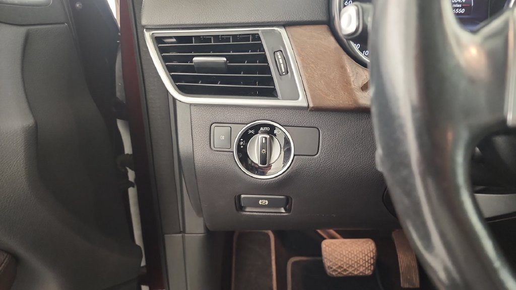 Used 2015 Mercedes-Benz ML 350 4MATIC image 23