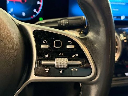 Certified 2022 Mercedes-Benz GLB 250 4MATIC image 22