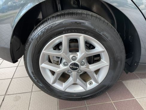 Used 2025 Kia Soul LX w/ LX Technology Package FWD image 28