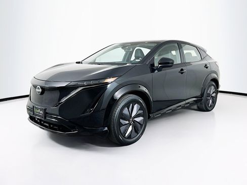 Used 2023 Nissan Ariya AWD image 3