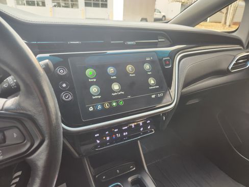 Used 2022 Chevrolet Bolt LT image 29