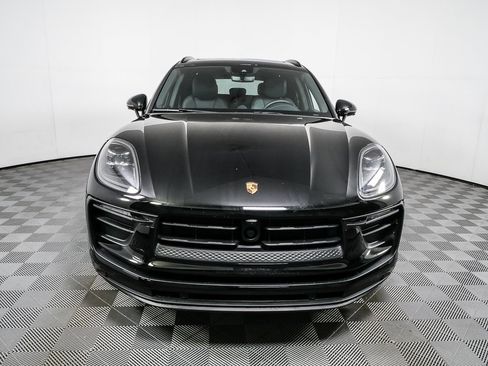 Certified 2025 Porsche Macan image 28