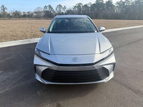 Used 2026 Toyota Camry LE w/ Convenience Package image 11