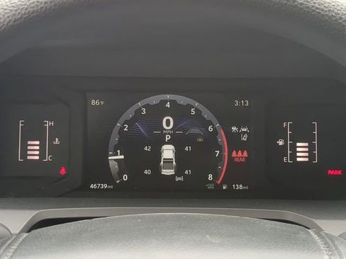 Used 2025 Toyota Tacoma SR image 29