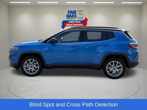 Certified 2025 Jeep Compass Limited AWD/4WD image 11