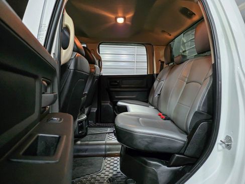 Used 2020 RAM 5500 Tradesman w/ Chrome Appearance Group image 21