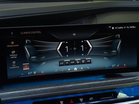 Used 2023 BMW i7 xDrive60 AWD/4WD image 41