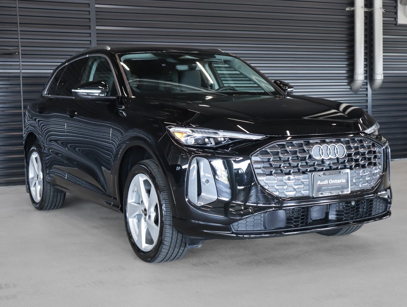 Used 2025 Audi Q5 Premium w/ Premium Plus AWD/4WD image 12
