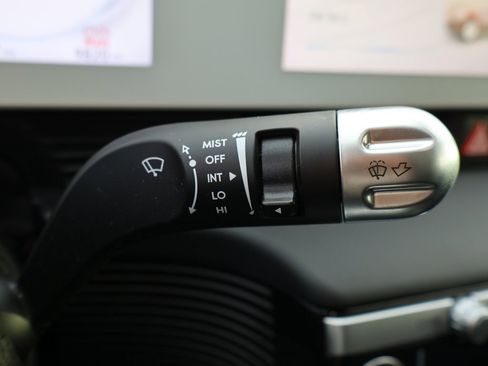 Used 2024 Hyundai Ioniq 5 SEL image 48