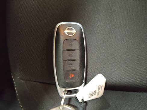 Used 2024 Nissan Sentra SV image 32