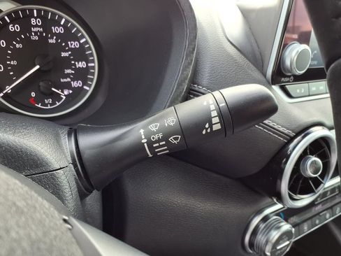Used 2025 Nissan Sentra SV w/ All-Weather Package FWD image 18