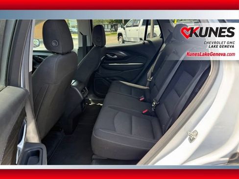 Used 2024 GMC Terrain SLE FWD image 12