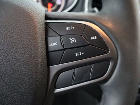 Used 2021 Jeep Cherokee Latitude Lux AWD/4WD image 16
