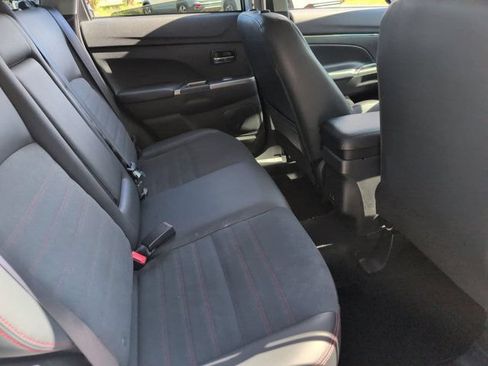 Used 2025 Mitsubishi Outlander Sport SE AWD/4WD image 29