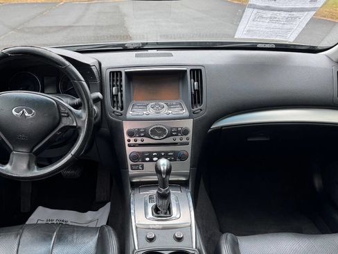 Used 2012 INFINITI G37 Journey w/ Premium Pkg image 12